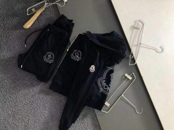 Picture of Moncler Sweater Suits _SKUMonclerM-5XLkdtr4541732